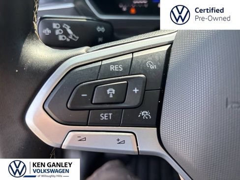 Used 2024 Volkswagen Tiguan SE AWD/4WD image 21