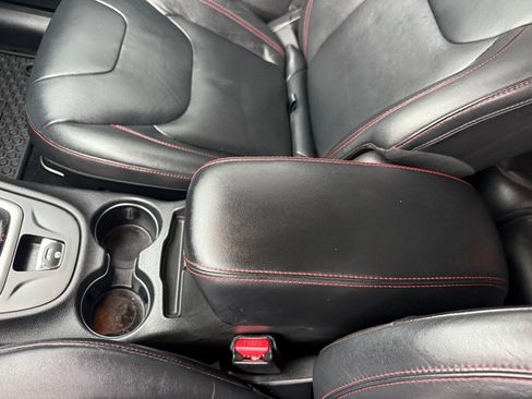 Used 2014 Jeep Cherokee Trailhawk image 27