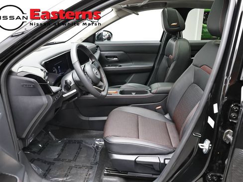 Used 2026 Nissan Kicks SR w/ SR Premium Package AWD/4WD image 14