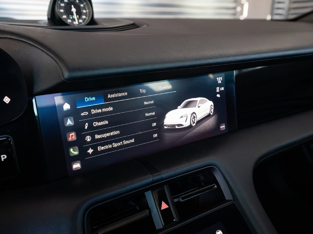 Certified 2022 Porsche Taycan RWD image 18