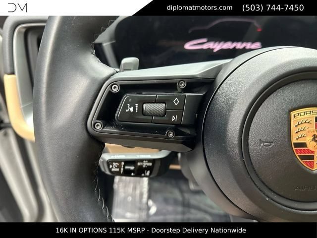 Used 2025 Porsche Cayenne E-Hybrid AWD/4WD image 30