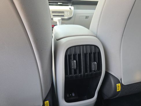 Used 2024 Hyundai Kona SEL FWD image 23
