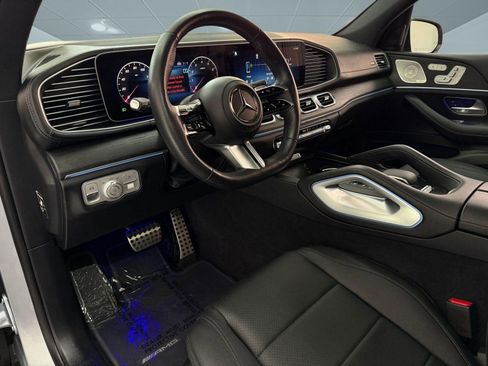 Used 2025 Mercedes-Benz GLS 450 4MATIC w/ AMG Line Exterior image 4