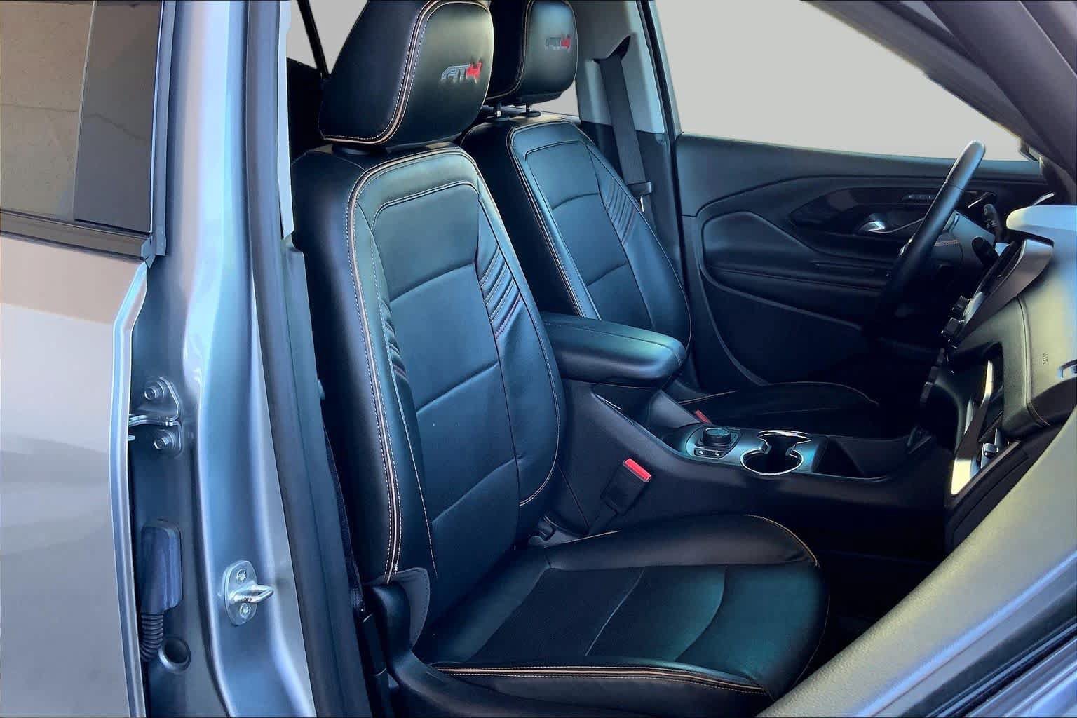 Used 2023 GMC Terrain AT4 AWD/4WD image 9
