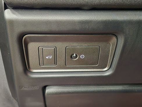 Used 2016 Land Rover Range Rover Evoque SE Premium image 40