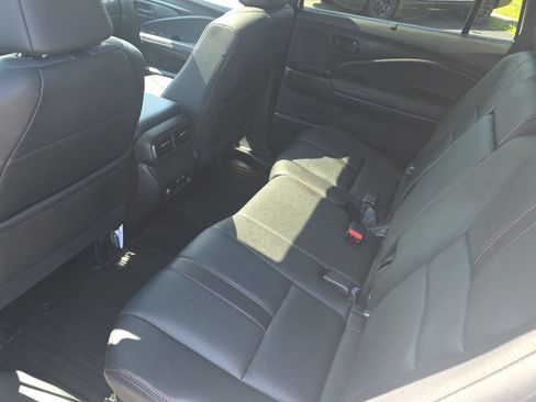 Used 2024 Honda Passport TrailSport image 12