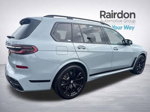Used 2023 BMW X7 M60i w/ Executive Package image 9