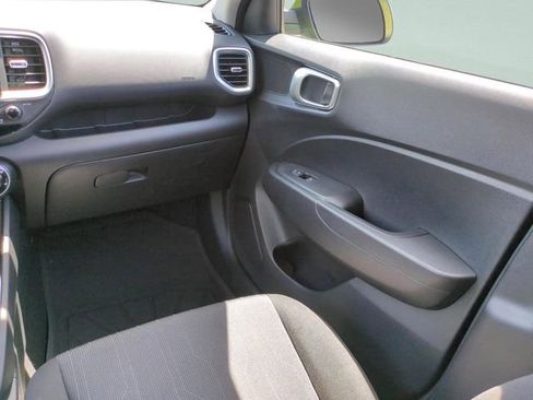 Certified 2023 Hyundai Venue SE FWD image 26