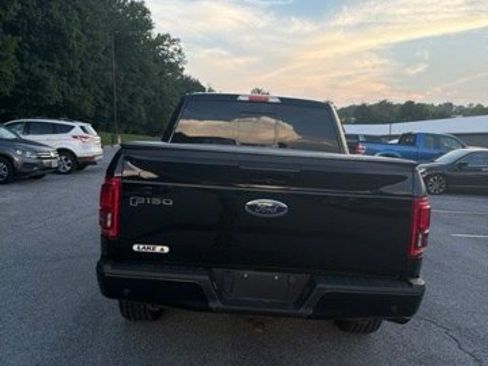 Used 2017 Ford F150 Lariat w/ Equipment Group 502A Luxury AWD/4WD image 6