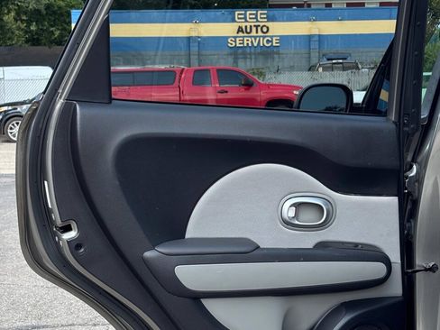 Used 2016 Kia Soul w/ Convenience Package FWD image 11