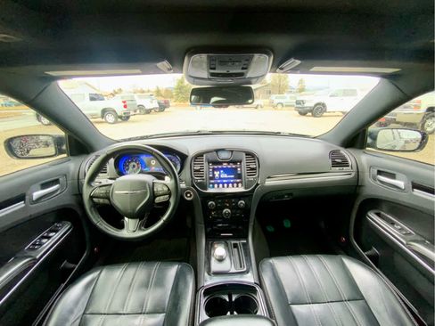 Used 2017 Chrysler 300 S w/ 300S Premium Group image 30