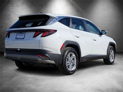 New 2026 Hyundai Tucson SE image 3