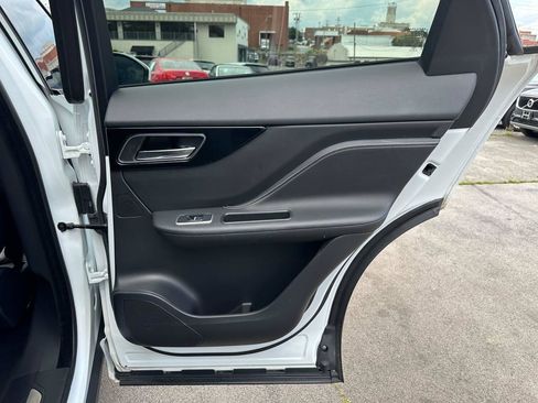 Used 2019 Jaguar F-PACE R-Sport AWD/4WD image 35