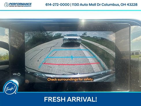 Used 2023 Toyota Highlander XLE AWD/4WD image 23