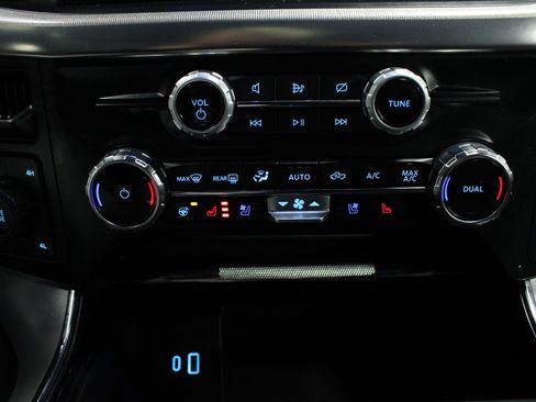 Used 2024 Ford F150 Lariat image 25