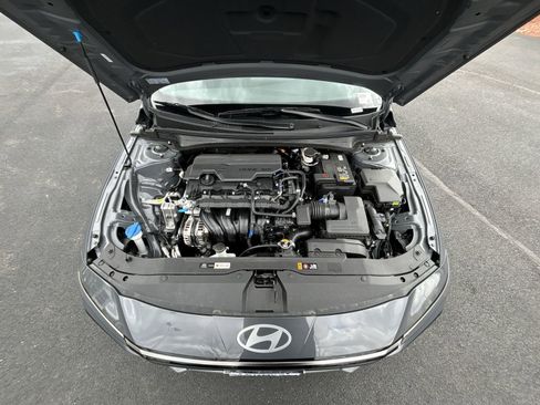 New 2026 Hyundai Elantra Limited FWD image 28