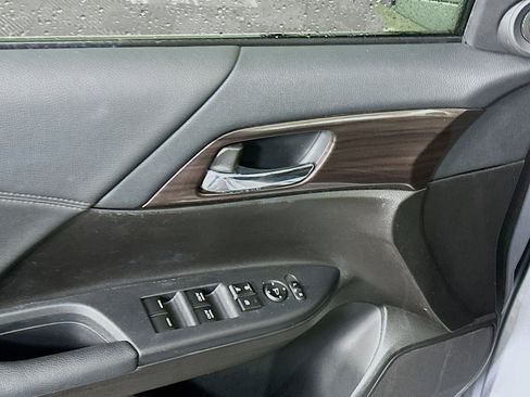 Used 2016 Honda Accord EX image 15