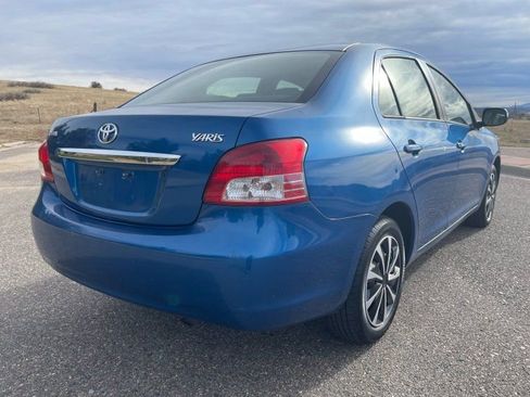 Used 2010 Toyota Yaris L image 8