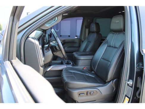 Used 2020 Chevrolet Silverado 2500 High Country w/ Technology Package AWD/4WD image 8
