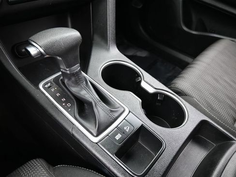 Used 2020 Kia Sportage LX image 24