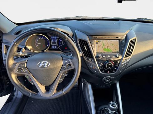 Used 2015 Hyundai Veloster Turbo w/ Option Group 04 FWD image 13