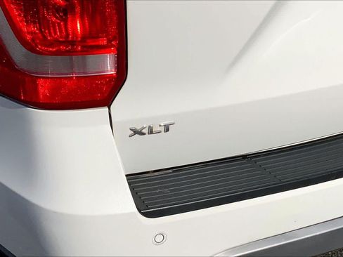 Used 2021 Ford Expedition XLT RWD image 10
