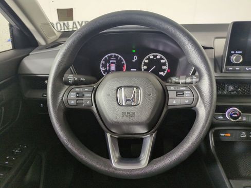 Certified 2024 Honda CR-V EX image 17