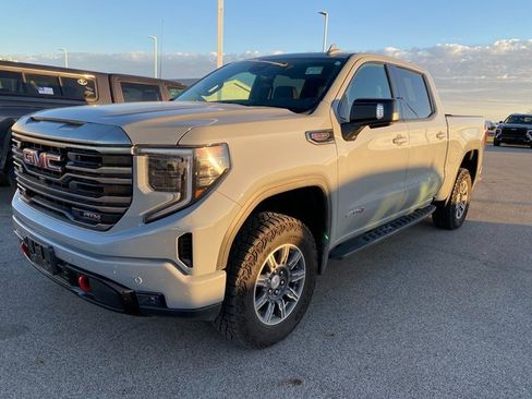 Used 2024 GMC Sierra 1500 AT4 w/ Technology Package image 2