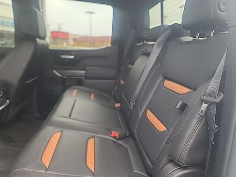 Used 2021 GMC Sierra 1500 AT4 w/ AT4 Premium Package AWD/4WD image 7