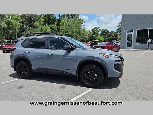 Used 2025 Nissan Rogue SV w/ Rock Creek Premium Package AWD/4WD image 35