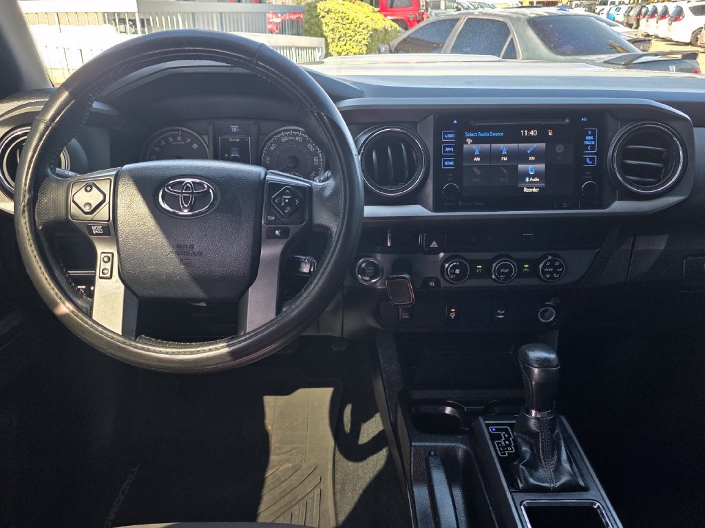 Used 2017 Toyota Tacoma TRD Sport w/ Tow Package RWD image 18