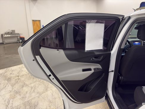 Used 2023 Chevrolet Equinox LS image 13