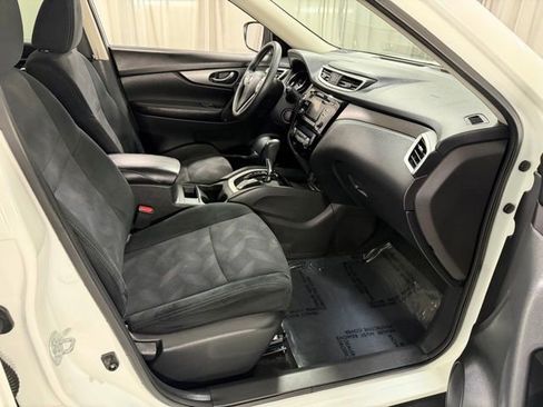 Used 2016 Nissan Rogue SV AWD/4WD image 7