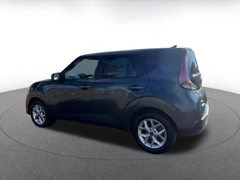 Used 2025 Kia Soul LX w/ LX Technology Package image 10