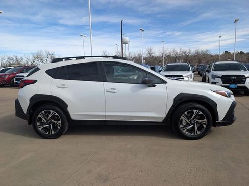 Used 2025 Subaru Crosstrek 2.0i Premium image 2