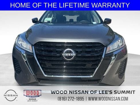 New 2025 Nissan Kicks Play S image 2