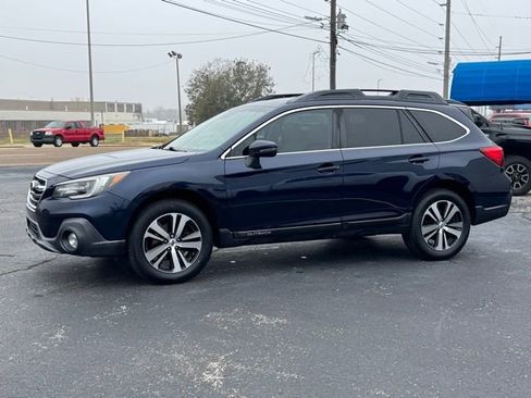 Used 2018 Subaru Outback 2.5i Limited image 3