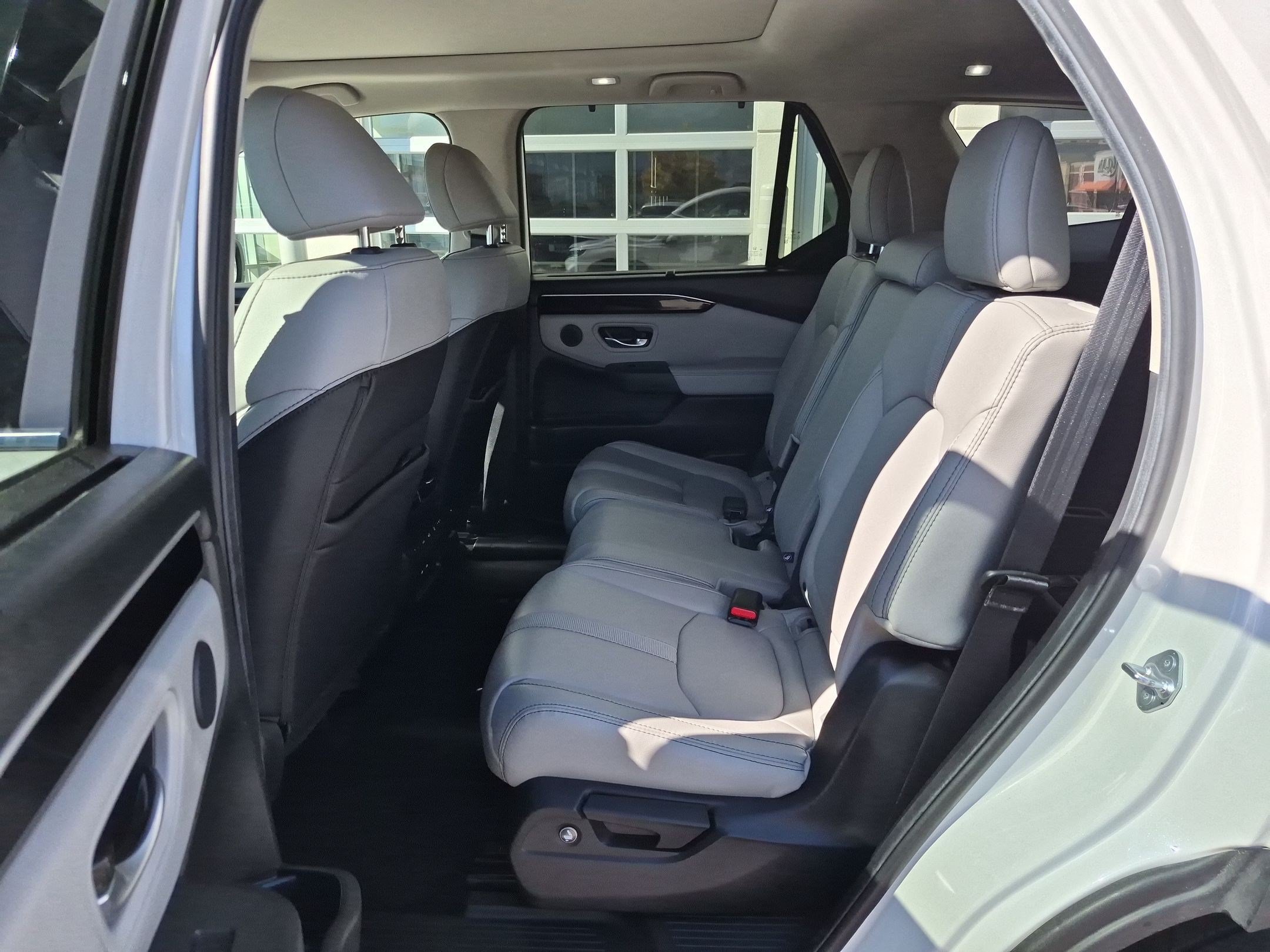 Certified 2025 Honda Pilot Touring image 30