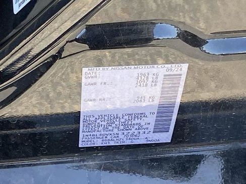 Used 2025 Nissan Altima 2.5 SV FWD image 26