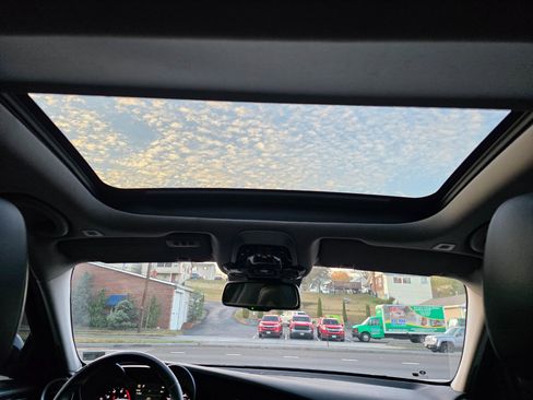 Used 2018 Alfa Romeo Giulia AWD image 20