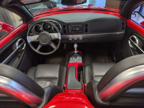 Used 2004 Chevrolet SSR w/ Preferred Equipment Group RWD image 28