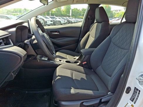 Used 2020 Toyota Corolla LE FWD image 17