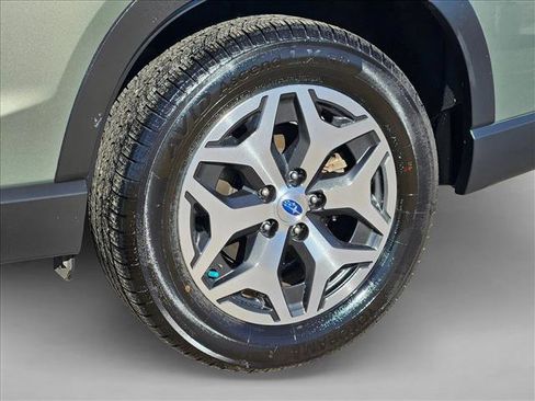 Used 2019 Subaru Forester Premium image 20