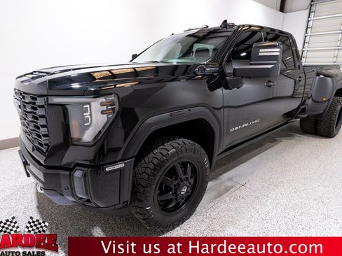Used 2024 GMC Sierra 3500 Denali Ultimate AWD/4WD image 2