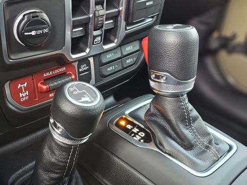 New 2026 Jeep Wrangler Willys AWD/4WD image 15