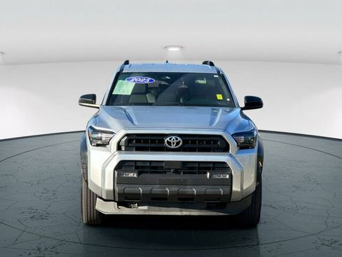 Used 2025 Toyota 4Runner SR5 image 9