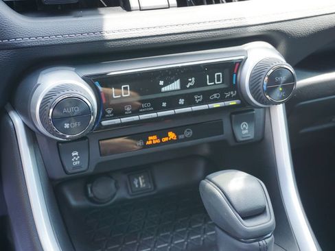 Used 2025 Toyota RAV4 XLE w/ Convenience Package FWD image 20