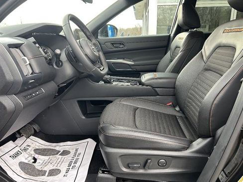 Used 2025 Nissan Pathfinder Rock Creek image 32