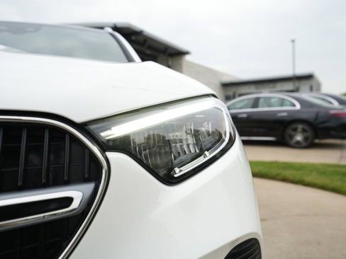 Used 2026 Mercedes-Benz GLC 300 4MATIC image 12