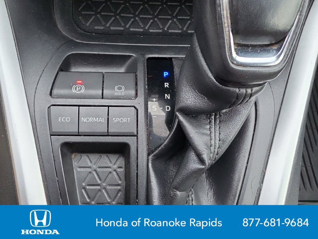 Used 2019 Toyota RAV4 XLE Premium FWD image 27